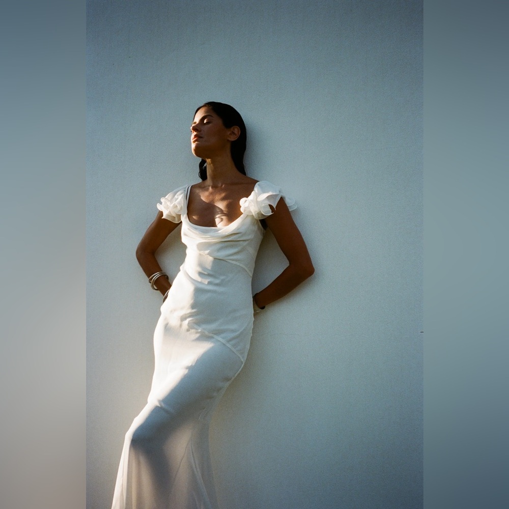 De La Vali Gaia maxi dress in Ivory Silk Chiffon - Picture 3 of 14
